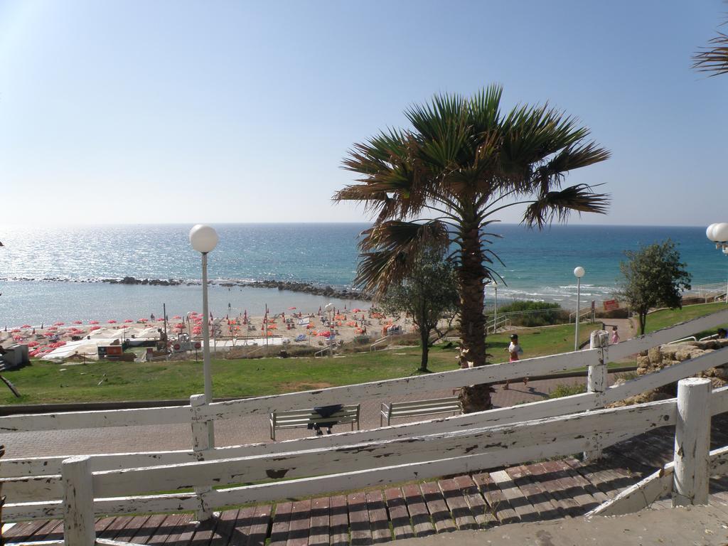 Spat Beach Bat Yam Buitenkant foto