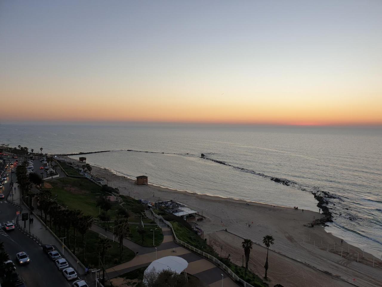 Spat Beach Bat Yam Buitenkant foto